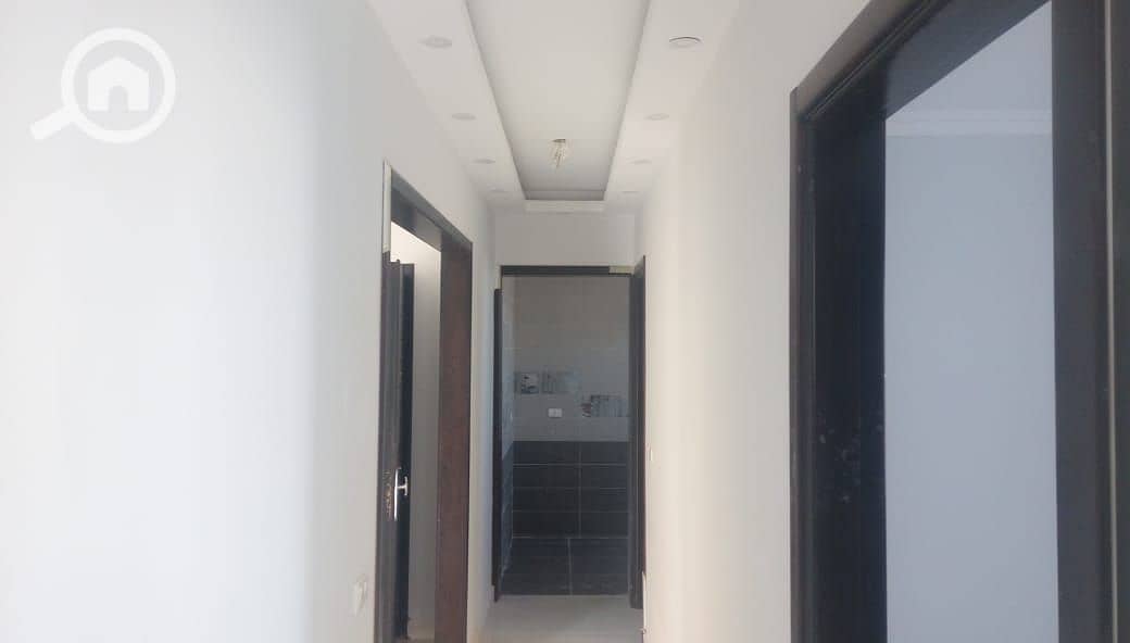 8 978cf65a-aaeb-406b-b802-55dbc1b1c033. jpeg