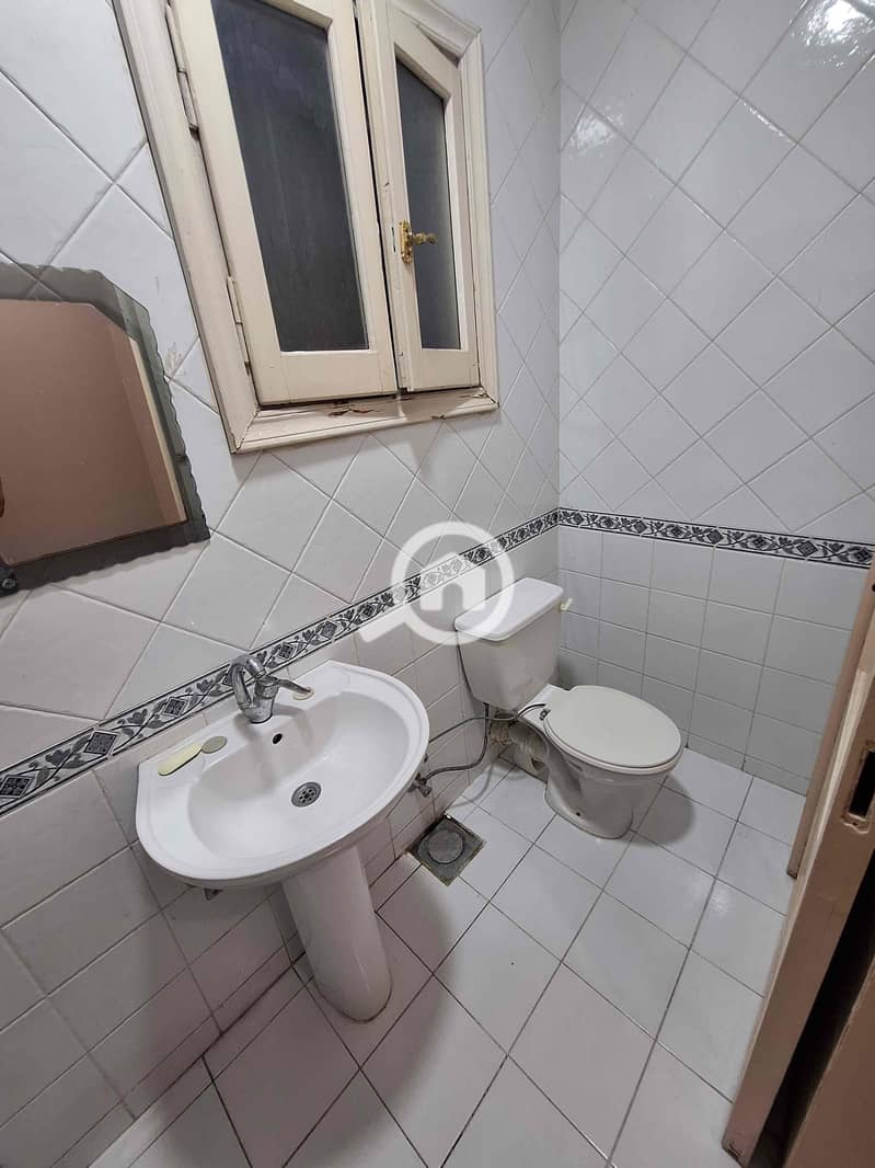 15 ee989e5c-11c2-4c9b-a168-a9ccc0600ce7. jpg