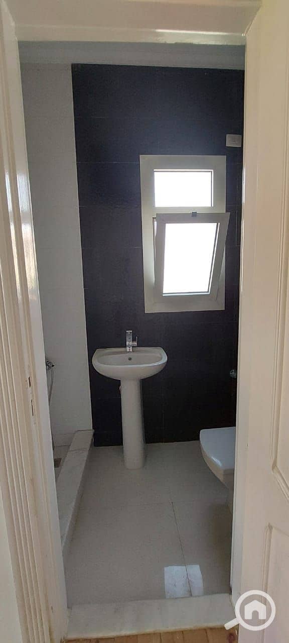 33 WhatsApp Image 2025-11-17 at 2.26. 48 PM. jpeg