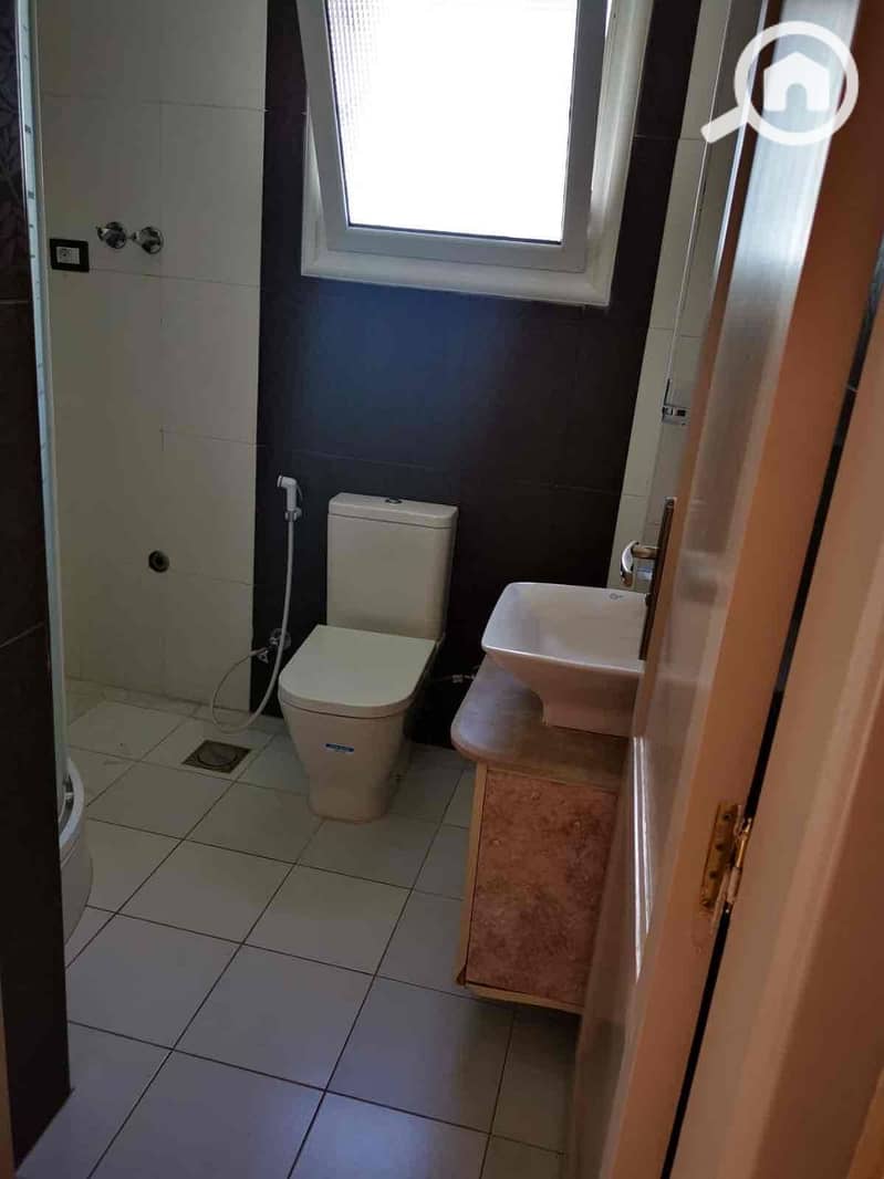 5 640c3aa8-76a3-4dd8-a16e-024cea950501. jpg