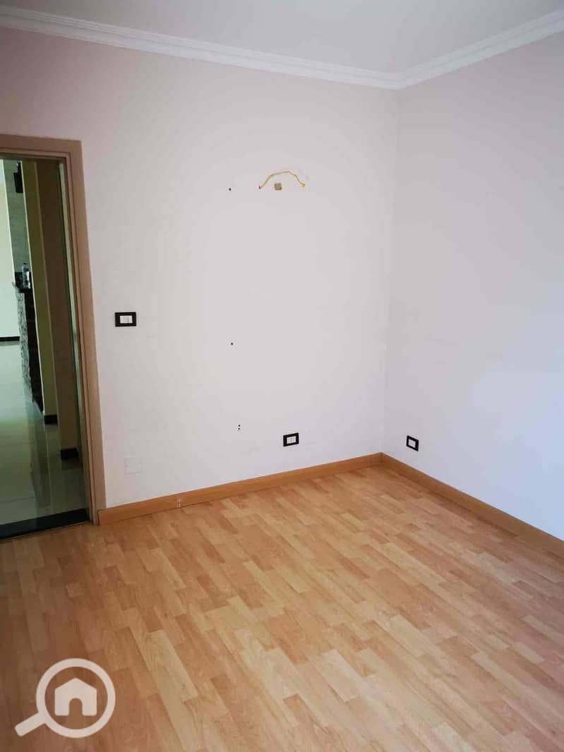 7 438dd5f2-a453-4694-a7d1-9ca3166d0fbb. jpg