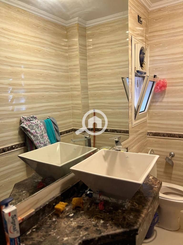 14 09611d6c-2443-4f10-ac89-720aadc8cd63. jpg