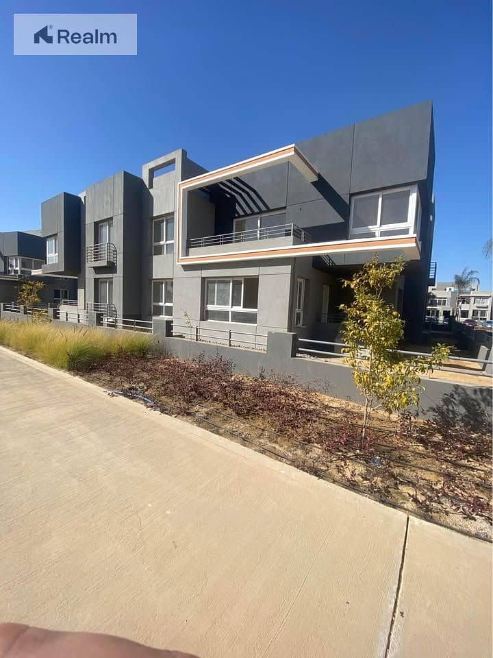 4 WhatsApp Image 2025-11-12 at 14.35. 41. jpeg