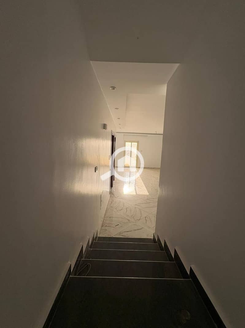 2 WhatsApp Image 2025-11-17 at 4.57. 59 PM (1). jpeg