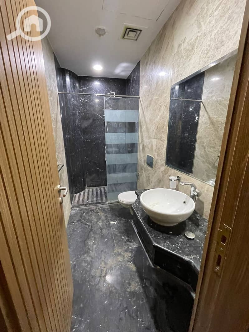 4 WhatsApp Image 2025-11-17 at 5.24. 20 PM (1). jpeg