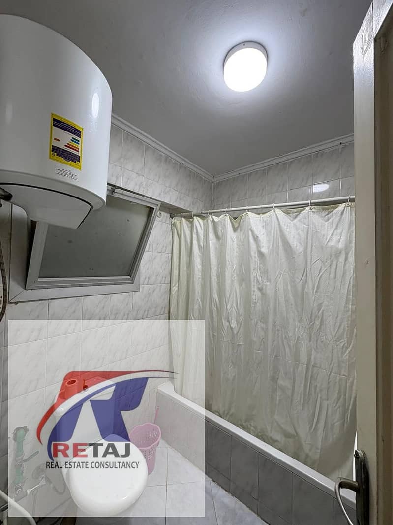 10 33c35692-795a-4cfb-a869-4a08e7b87514. jpg