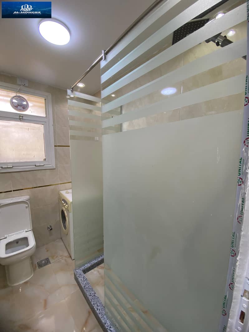 11 WhatsApp Image 2025-10-02 at 11.50. 38_7cd4c7ee. jpg