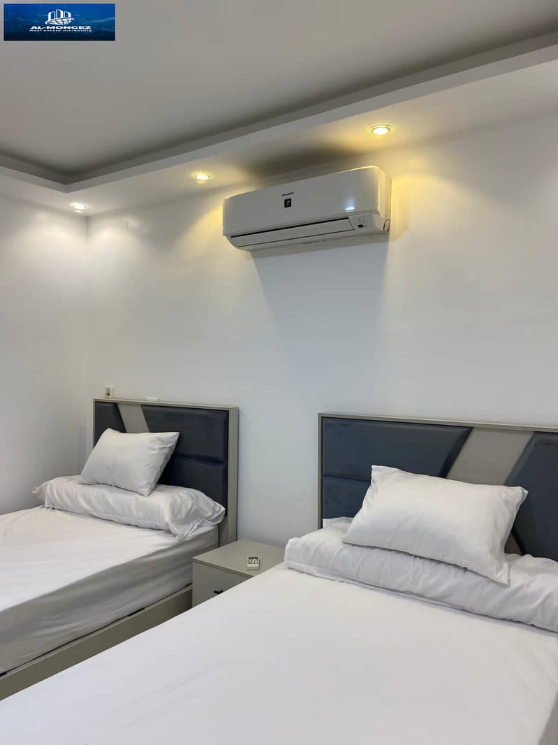 12 WhatsApp Image 2025-10-02 at 11.50. 38_420ad3c6. jpg