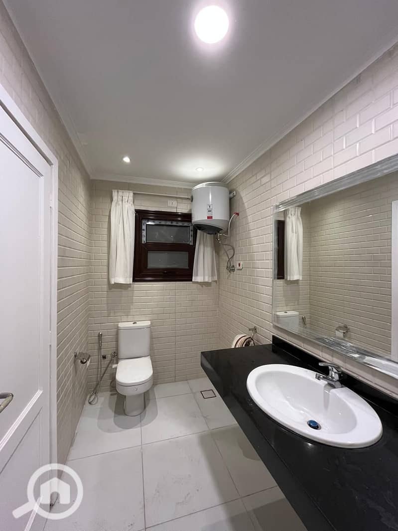 5 22a60f1b-815e-4eba-baad-d10de73fea9e. jpeg