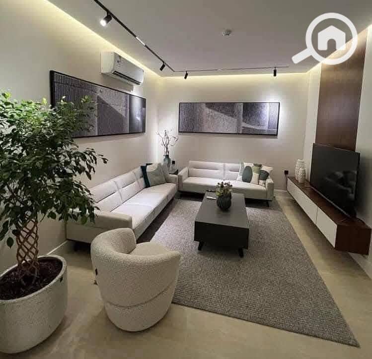 9 525233055_24211693445118245_2067654285415445016_n. jpg