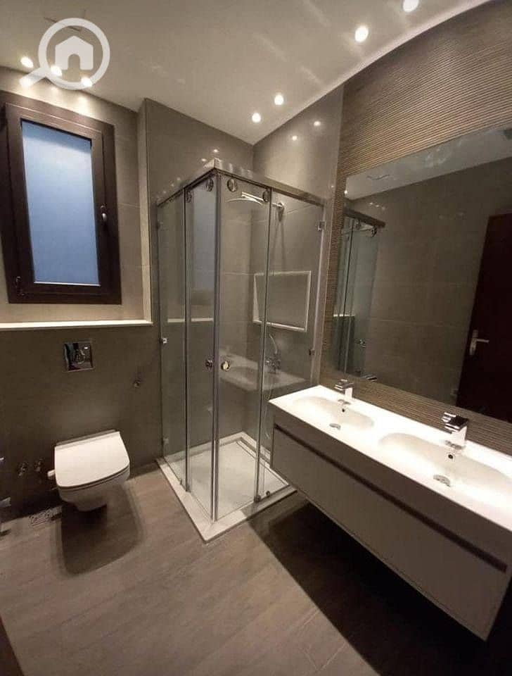 8 583924146_24457694073904716_1691725631724984270_n. jpg