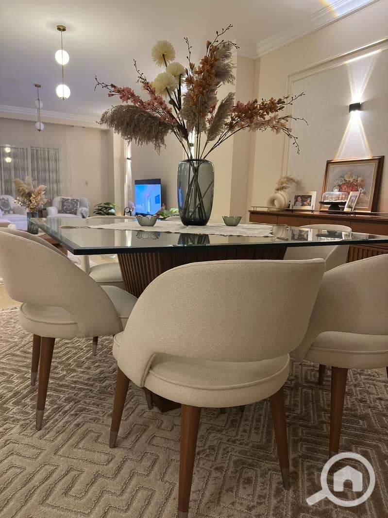 10 6d128d3d-0d80-49a7-85c4-cdda5213ce02. jpeg