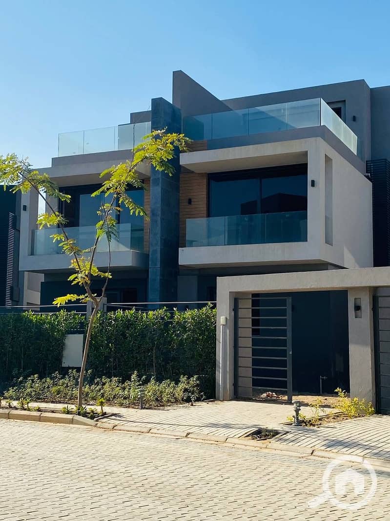 6 2e73a6e5-5025-4e39-b87b-f5eeeefdf87b. jpeg