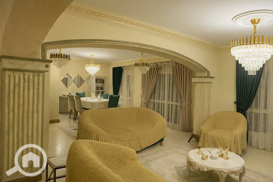 5 b33d8da4-1f87-4912-a6f4-85e53c0b659f. jpg