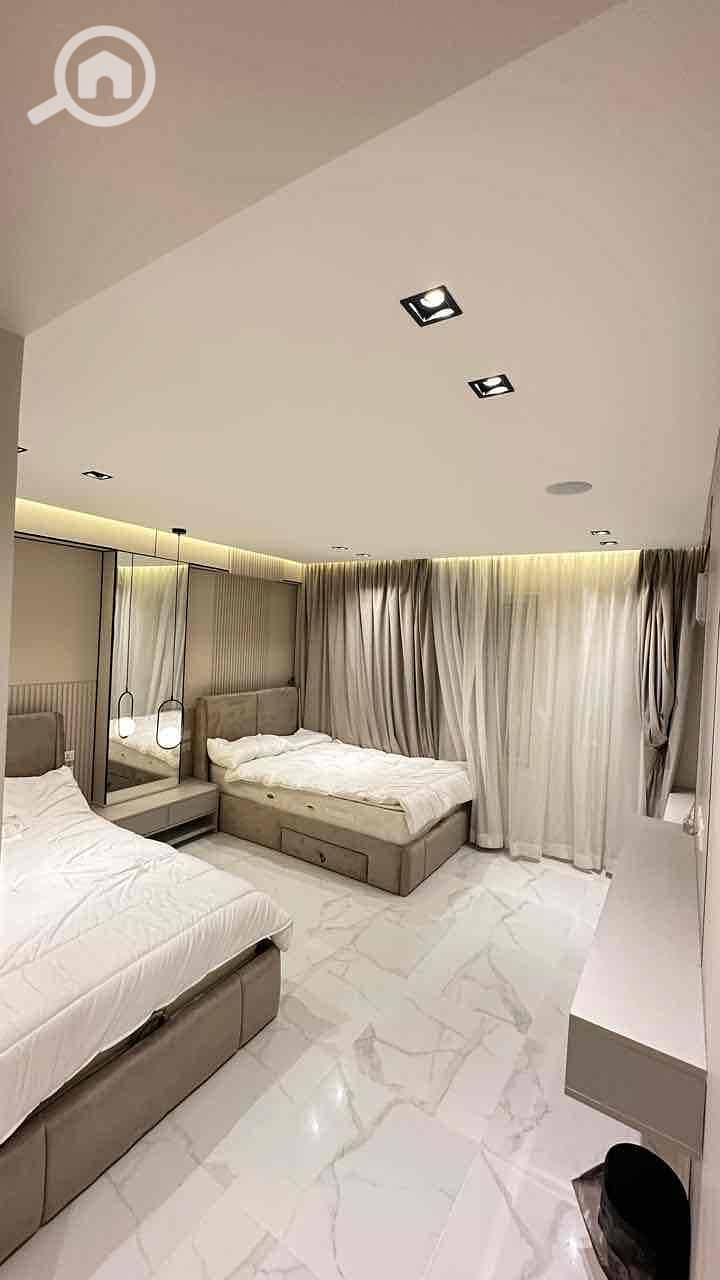 11 e4ee1013-9972-4caa-8e37-1b761a0d2939. jpg