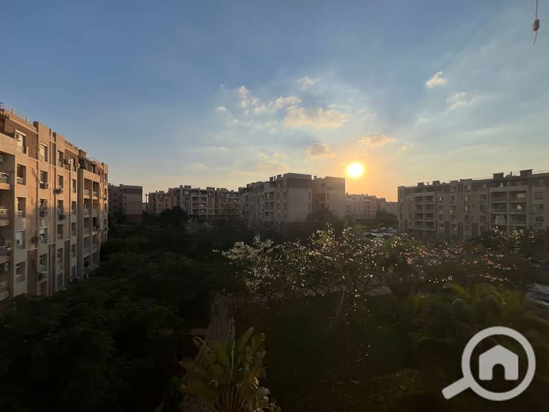 8 b7484086-7f63-4fb6-8c53-d1dd4cc85c9b. jpeg