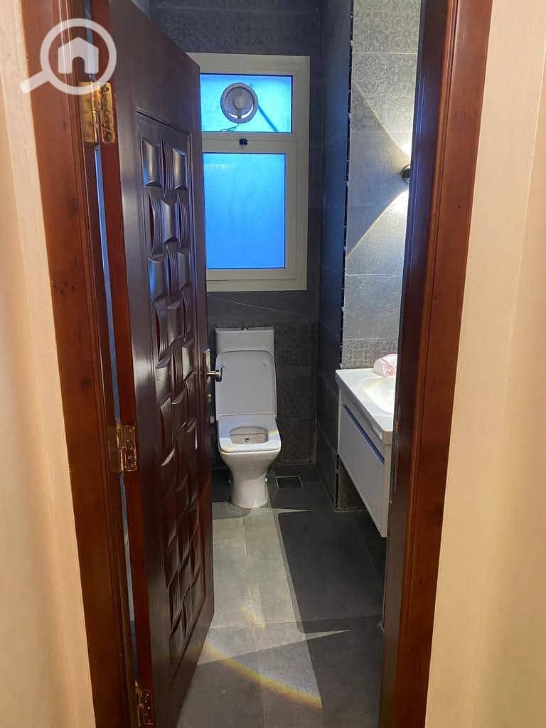 2 4da6a793-dcfd-4f79-ba55-c78367b77876. jpg