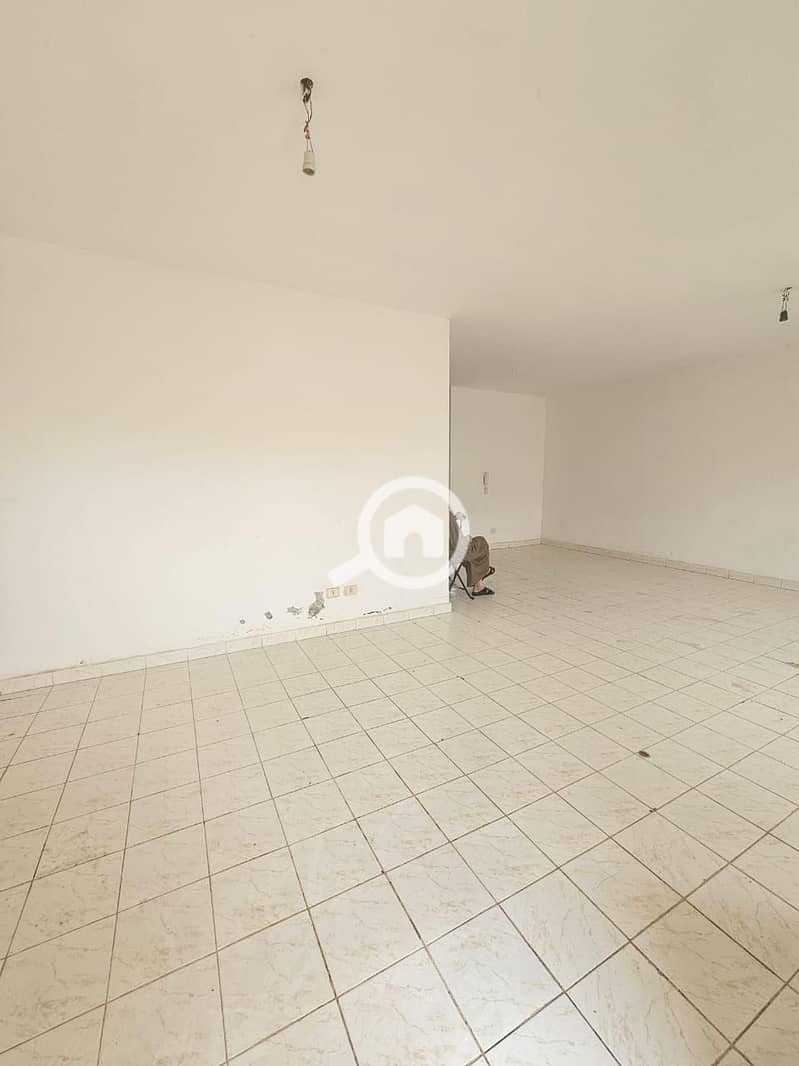 4 993963b5-81be-4c77-b520-20048d7b8de8. jpeg