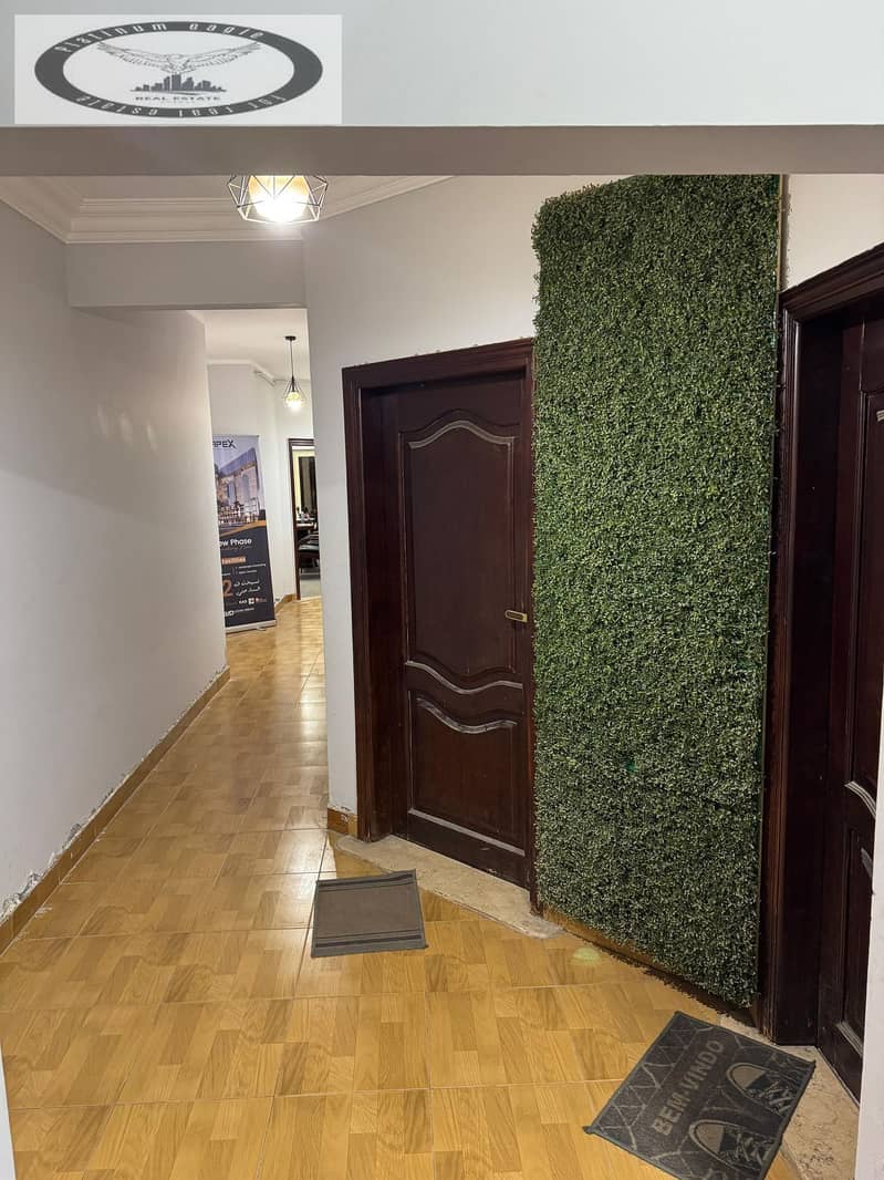 4 52ad59c9-a53f-4bde-b918-5f81e6f2f44c. jpg