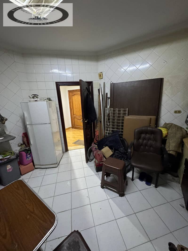 8 e04d8e25-2764-41a9-ace7-ea8ebd5ca5de. jpg