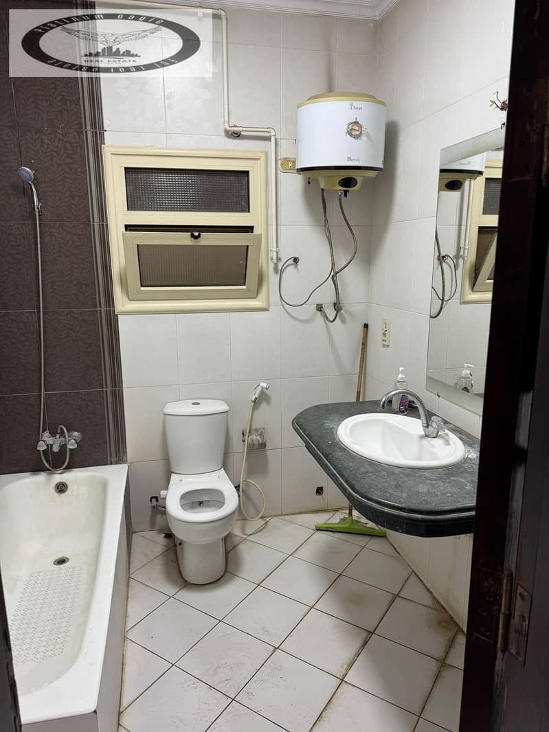 11 7042a46d-6aed-4c19-a925-49d78a3047e0. jpg