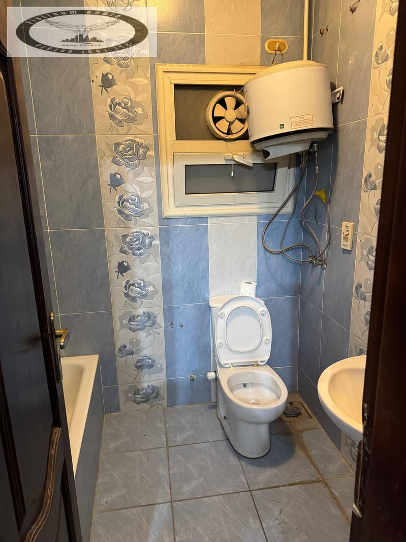 12 30c78f21-48e0-4759-8fda-8dd89a266b5a. jpg