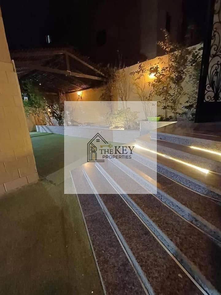 3 WhatsApp Image 2025-11-16 at 23.31. 41_924cd31a. jpg