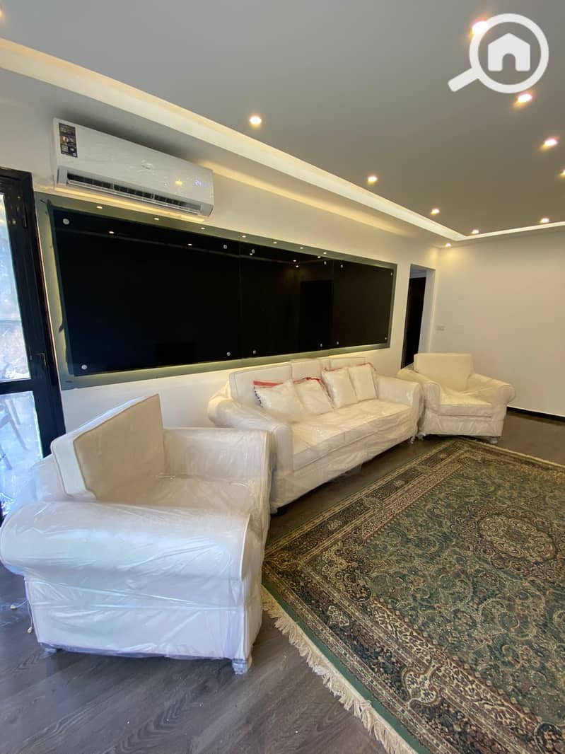 2 079308af-9b25-4851-8ddc-10903dc9d28a. jpeg