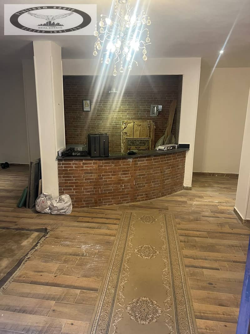 7 7b8c3c44-4b07-4907-8599-8384c39c9385. jpg