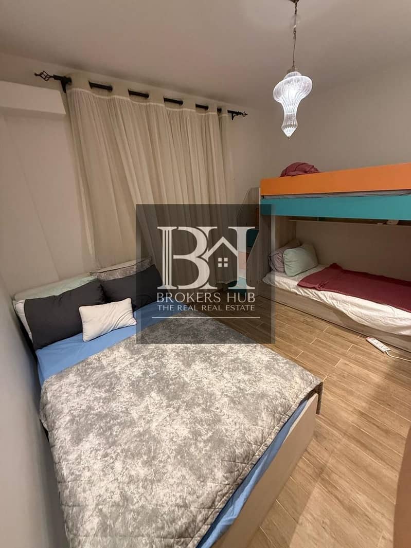 7 38f4b5c3-9fb5-4b09-8114-ec962a0e0f39. jpeg