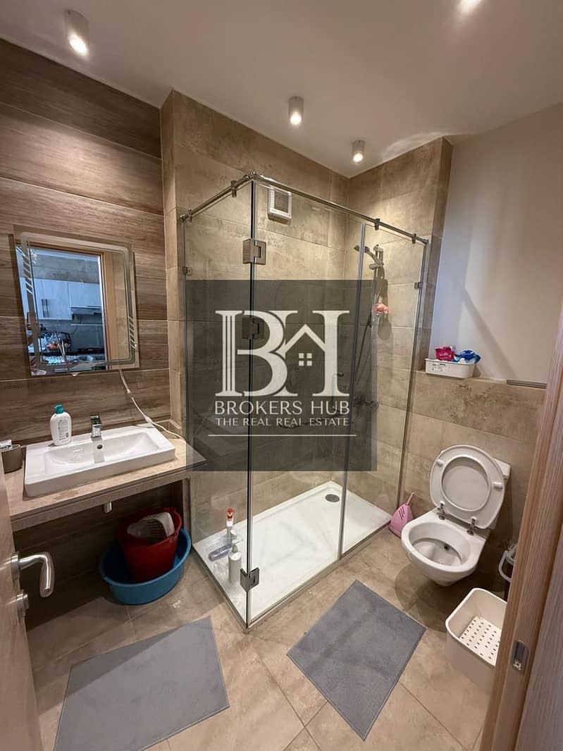 13 d48b68f8-1463-4667-9cc8-b26f475ecf46. jpeg