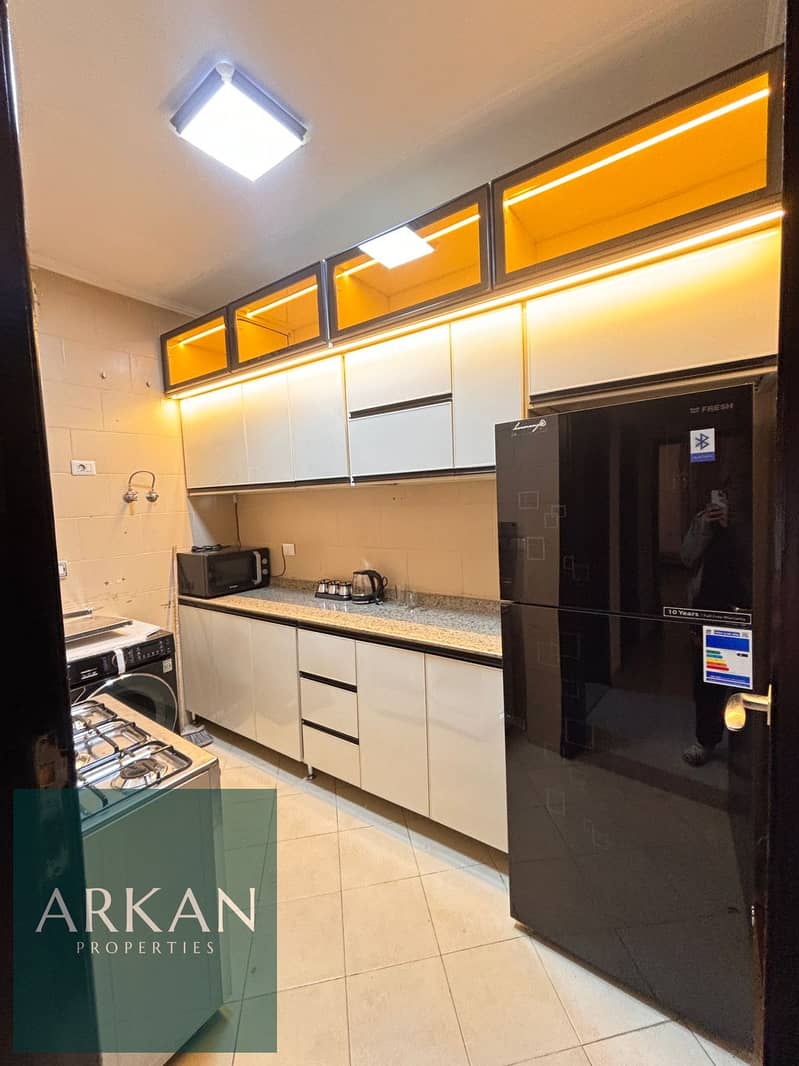 9 b558e856-935a-4fd1-b6fd-d85bf1800e6c. jpg