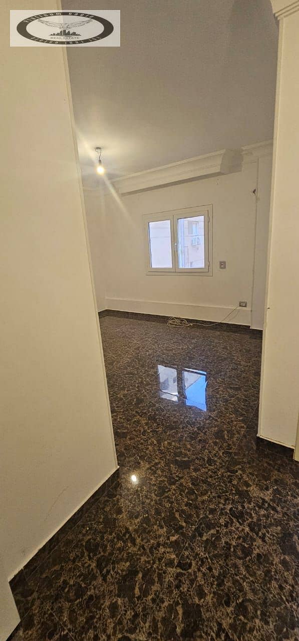 8 bbe56569-8b58-4f15-b9dd-7337e79256e2. jpg