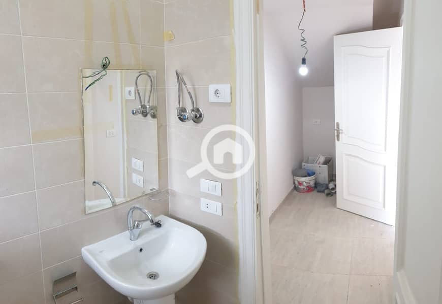 8 502c4467-872b-41ca-be29-1a9c51287bce. jpeg