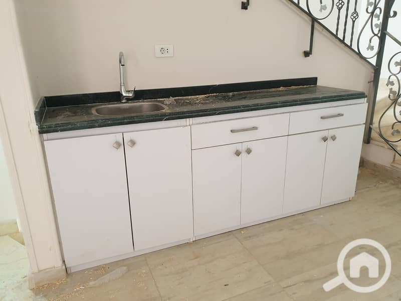 10 b3df0429-c2a5-4247-84a0-6c1078403451. jpeg