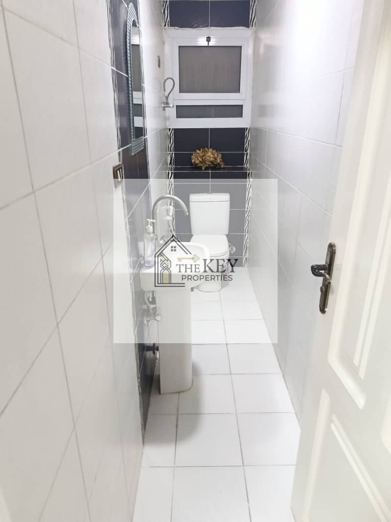 9 WhatsApp Image 2025-11-16 at 16.42. 24_e5b0d3d0. jpg