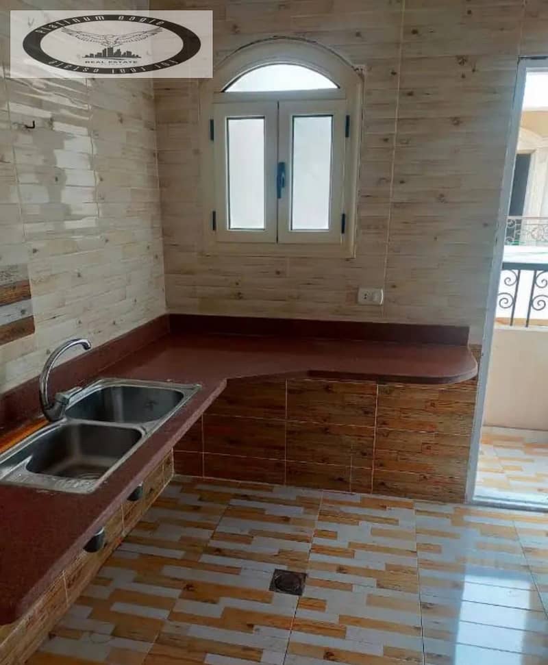 8 64fb8c9c-8715-4799-9980-d5fa930b6d96. jpg