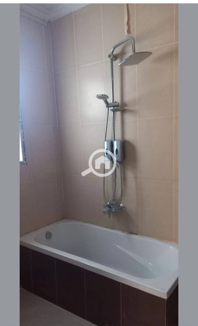 2 331f6a1b-07b3-4e9a-947f-583dcd6e3f41. jpeg