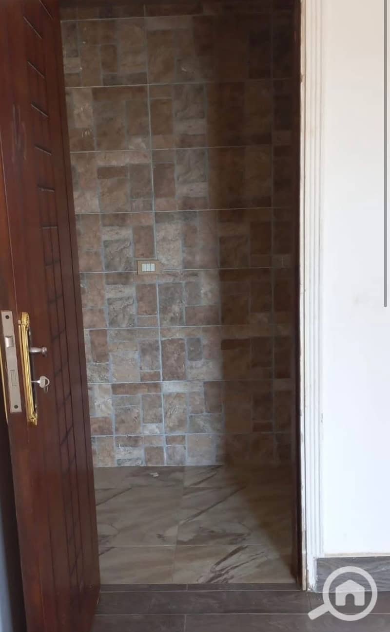 6 52e4e305-0966-4488-aaeb-66691ffd3e6a. jpeg