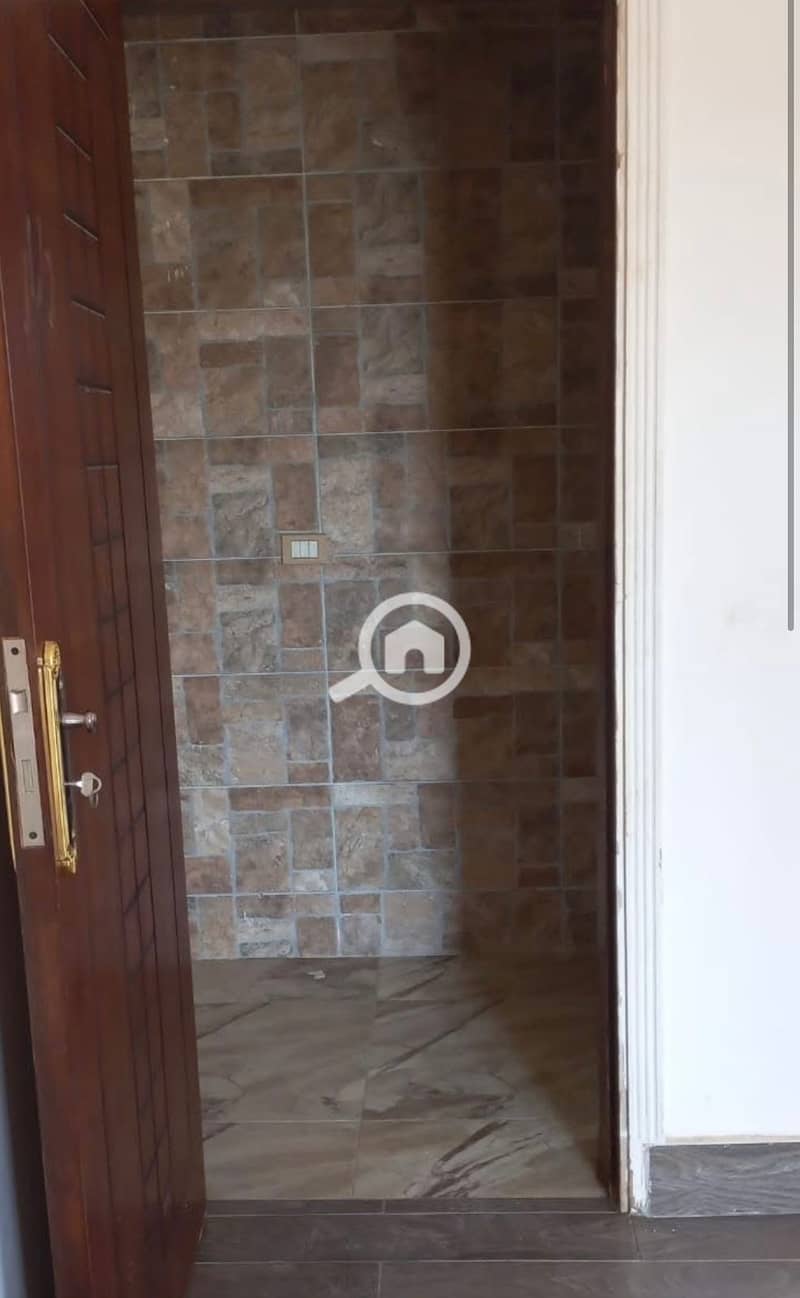 7 47e96d64-7f83-4a5b-b98c-112ef2a4d3a1. jpeg