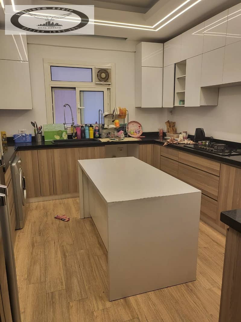 11 0fc61340-105b-47d3-832b-9e04daaaed80. jpg