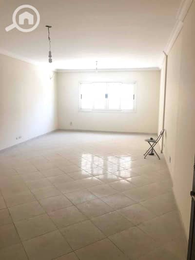 مکتب  للايجار في سيدي جابر، الإسكندرية - 37ae4ea0-493c-4c7c-acc6-8fae22cf3ef1. jpg