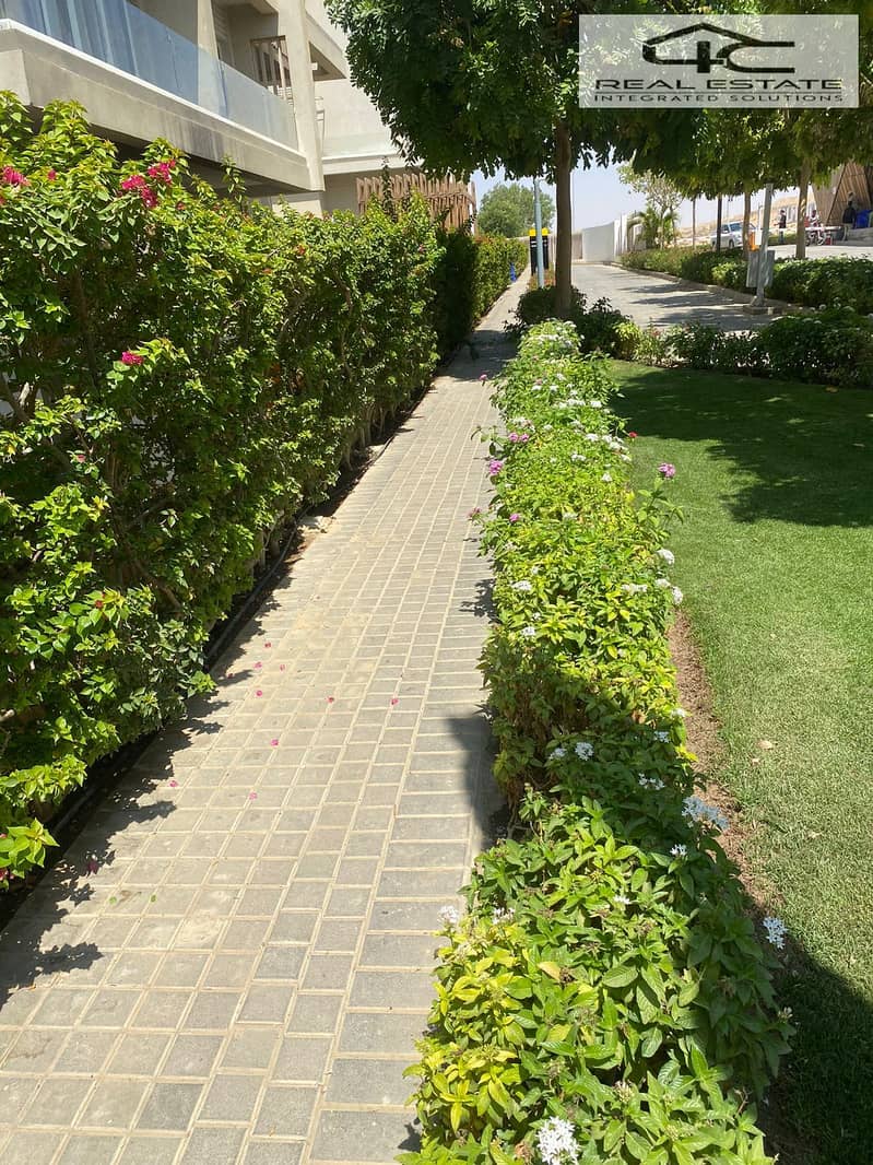 9 WhatsApp Image 2025-10-07 at 15.59. 33 (2). jpeg