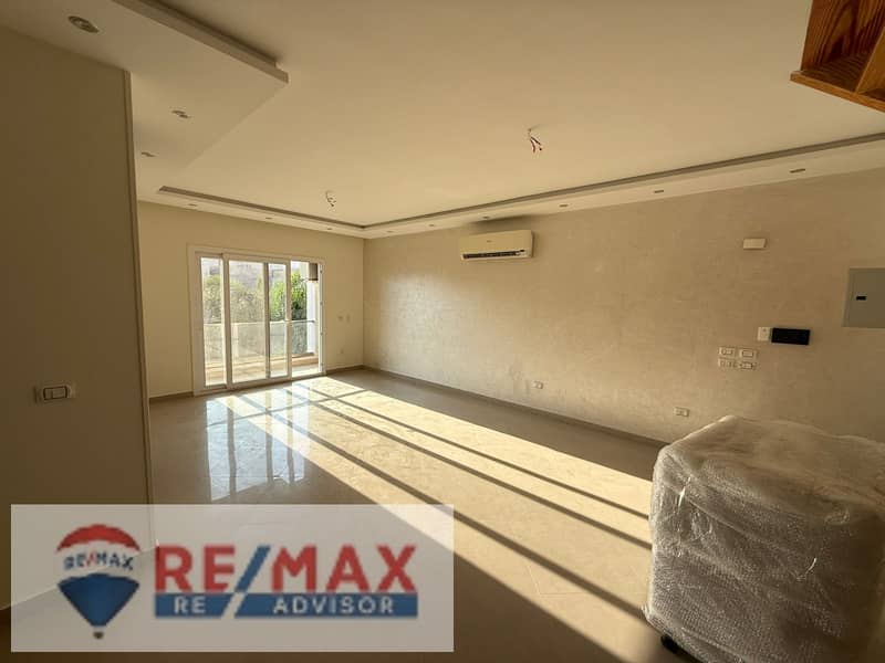 2 photo_6030860586348300585_w. jpg