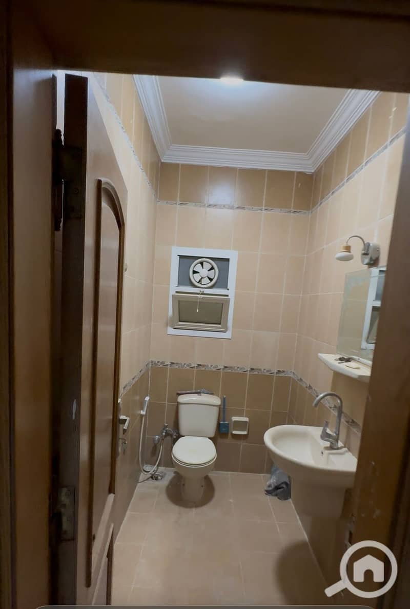 4 e54bc227-e289-4ab0-aa51-57046308b95e. jpg