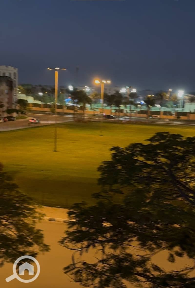 12 2212e15c-a377-491e-a7c2-f37d7c7198de. jpg