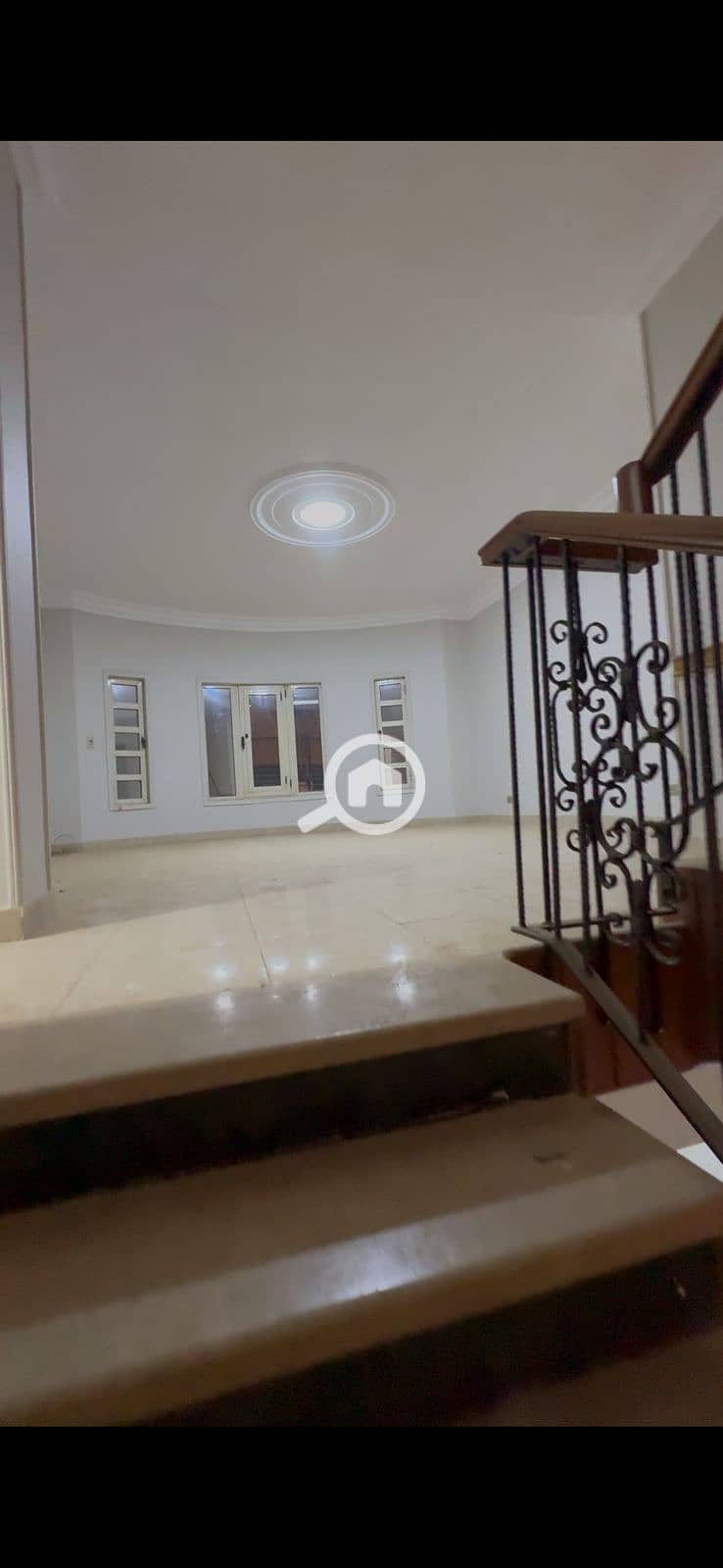 13 5b1623ad-bdba-4b41-8d32-5102758f916a. jpg