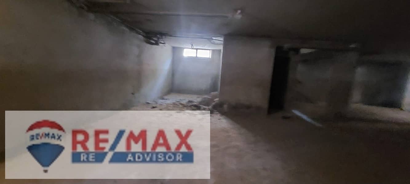 5 photo_5825416361960737836_w. jpg