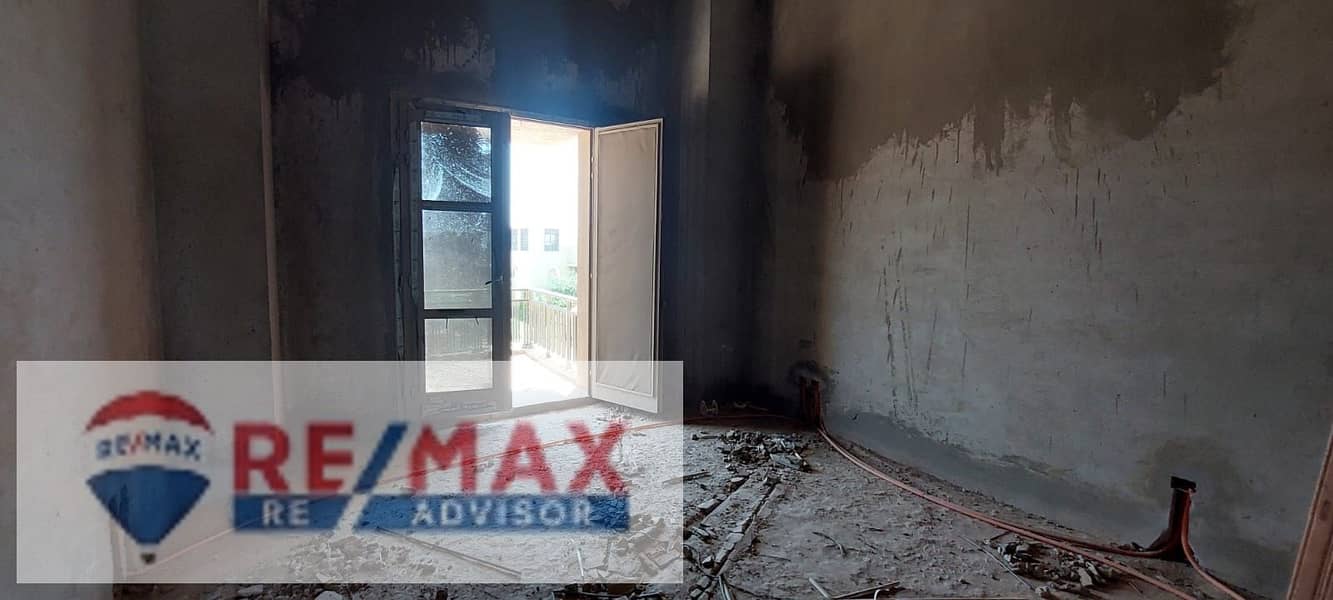 7 photo_5825416361960737834_w. jpg