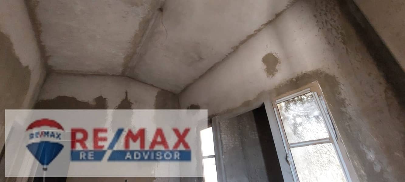 10 photo_5825416361960737844_w. jpg